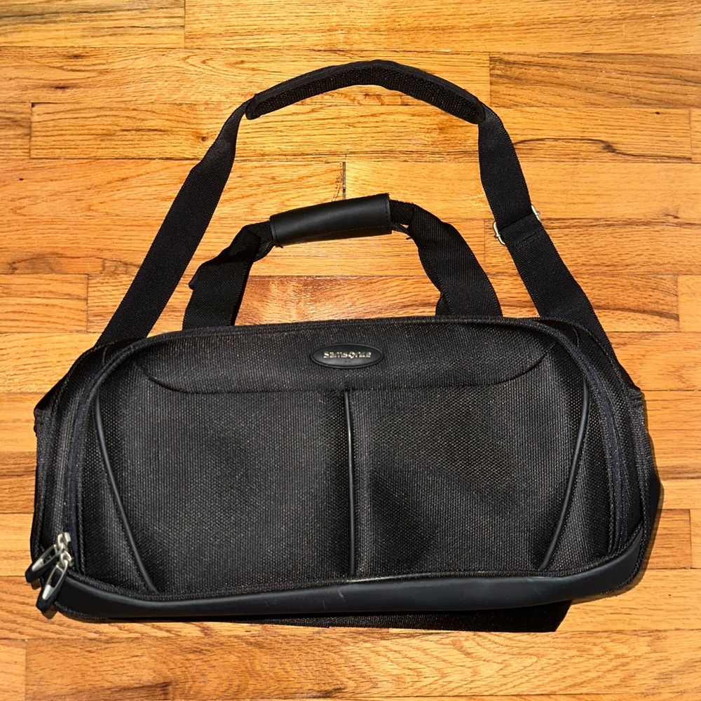 Samsonite Softside Luggage/Suitcase/Carryon/Travel Tote/Overnighter/Weekend Bag